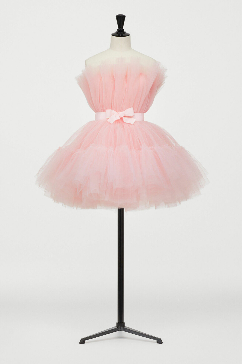 Giambattista Valli x H&M – se alla plagg från designsamarbetet