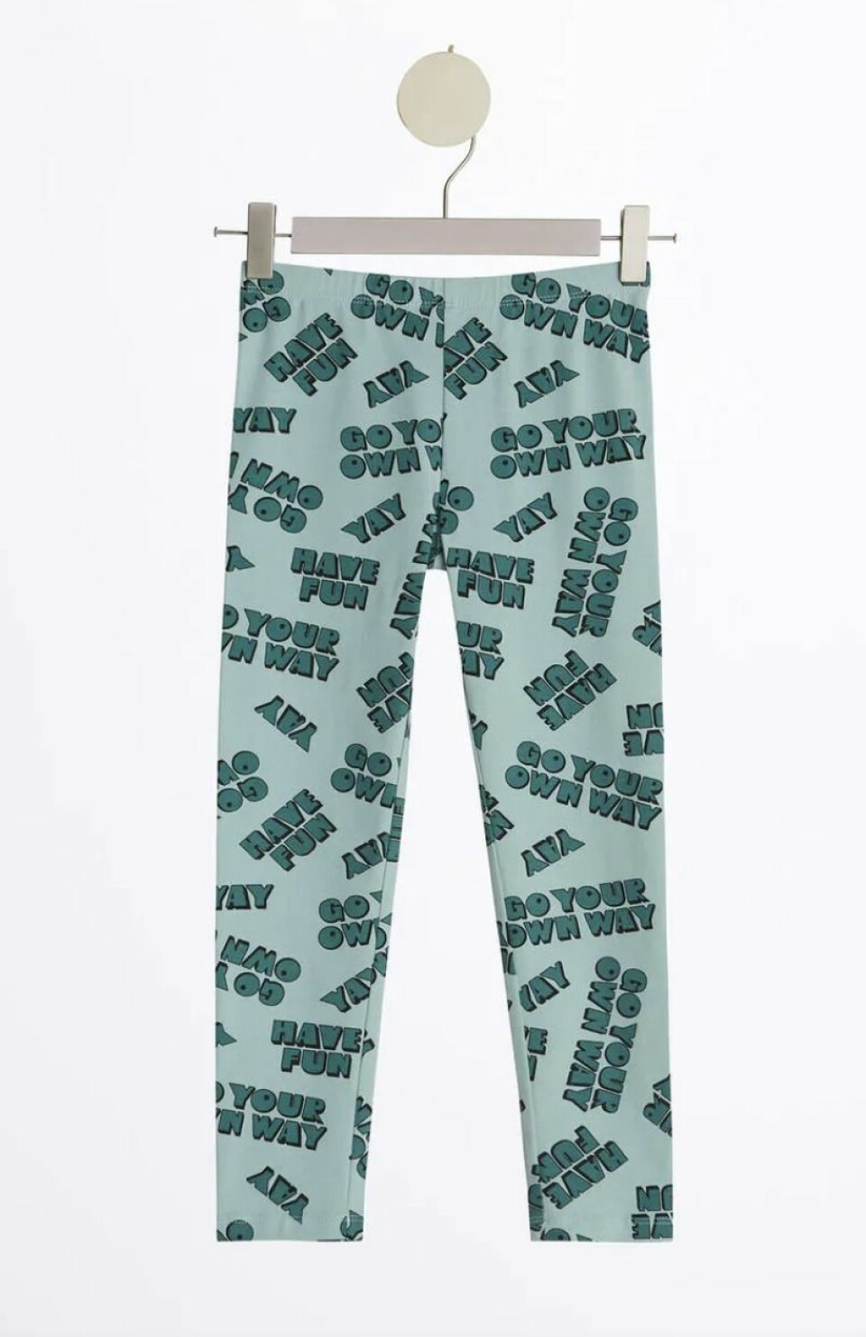 Nu släpper Gina tricot ny mor- och barnkollektion
