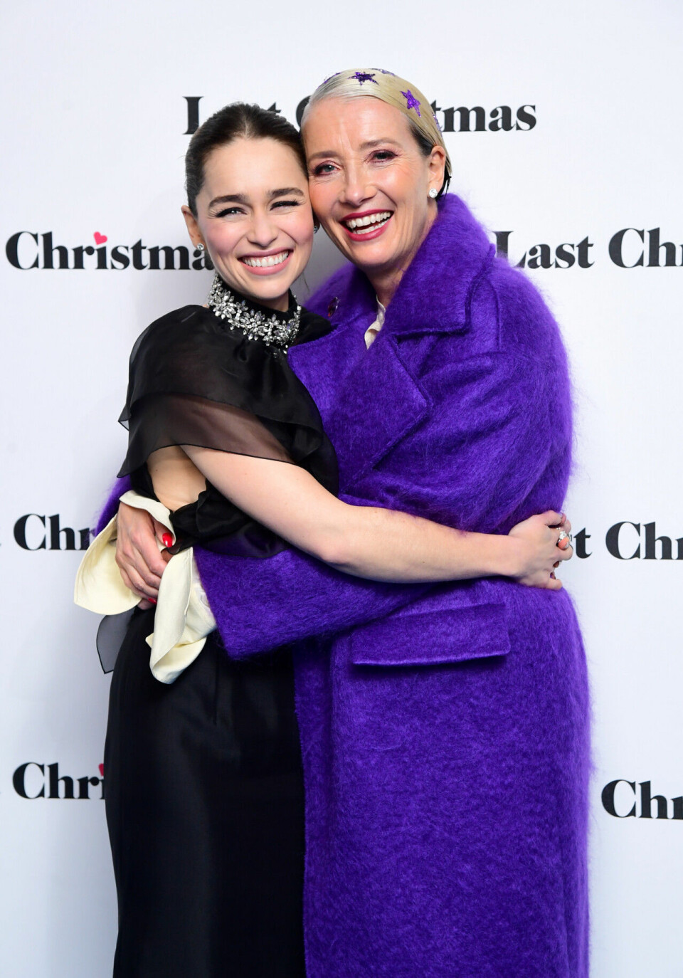 Emilia Clarke och Emma Thompson under filmpremiären i London den 11 november. Foto: TT Emilia Clarke och Emma Thompson under filmpremiären i London den 11 november. Foto: TT