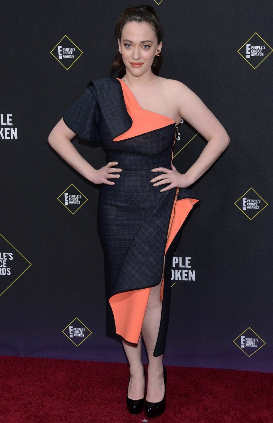 Kat Dennings. Kat Dennings.