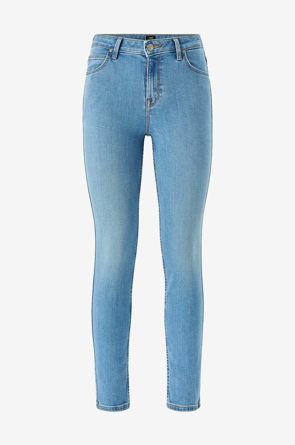 Snygga jeans i olika modeller till våren 2020
