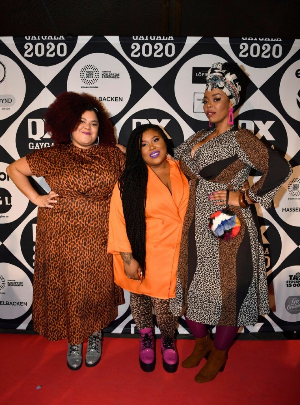 Melloaktuella The Mamas – Loulou Lamotte, Ashley Haynes och Dinah Yonas. Melloaktuella The Mamas – Loulou Lamotte, Ashley Haynes och Dinah Yonas.