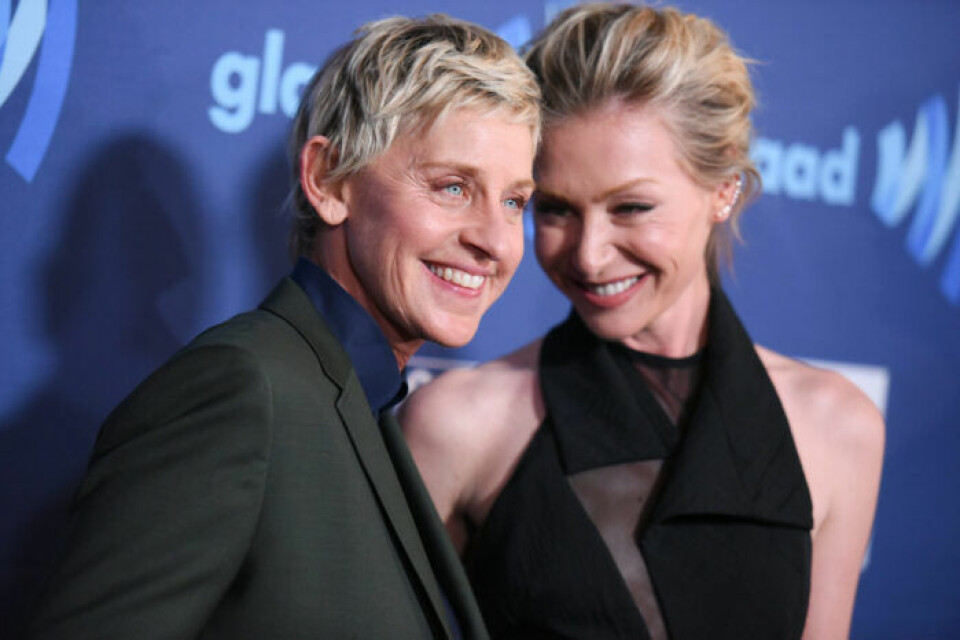 Ellen DeGeneres och Portia de Rossi träffades innan Portia hade kommit ut som gay. Ellen DeGeneres och Portia de Rossi träffades innan Portia hade kommit ut som gay.