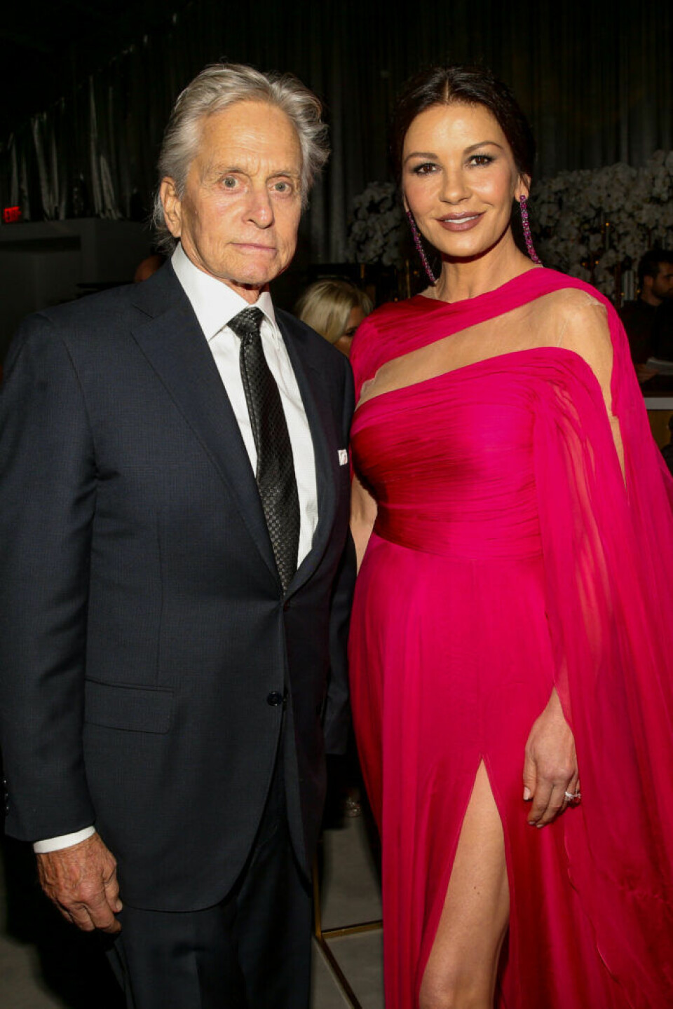 Michael Douglas och Cathrine Zeta-Jones relation har ofta uppmärksammats på grund av den stora åldersskillnaden. Michael Douglas och Cathrine Zeta-Jones relation har ofta uppmärksammats på grund av den stora åldersskillnaden.
