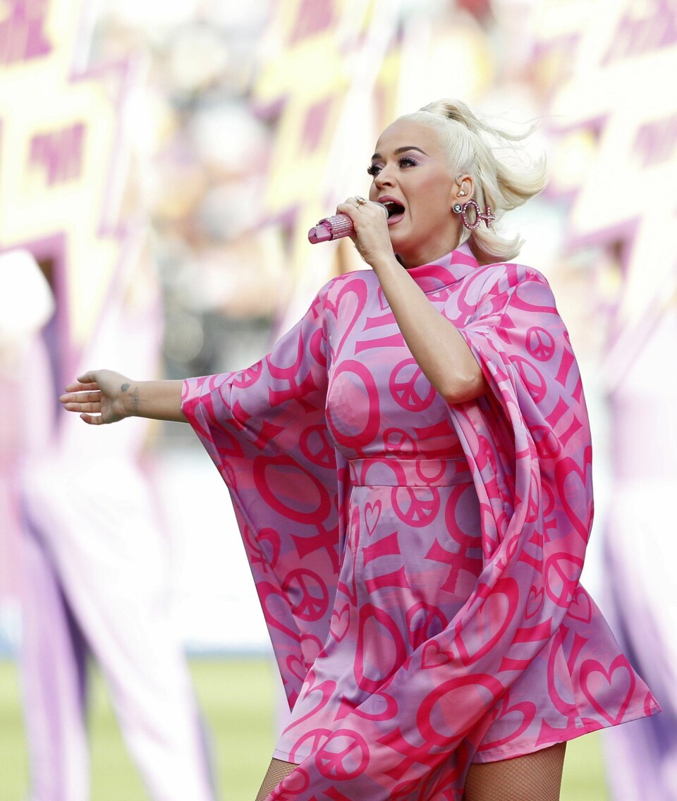 Katy Perrys klädsel var full av peppig symbolik. Katy Perrys klädsel var full av peppig symbolik.