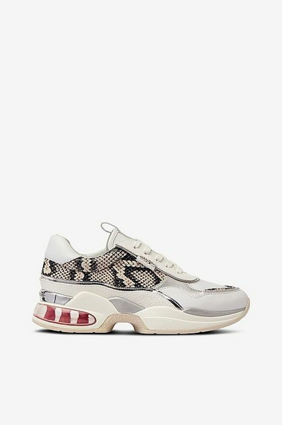 Sportiga sneakers att bära varje dag i vår och sommar