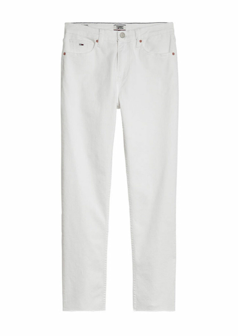 Trendiga vita jeans i olika prisklasser till våren 2020
