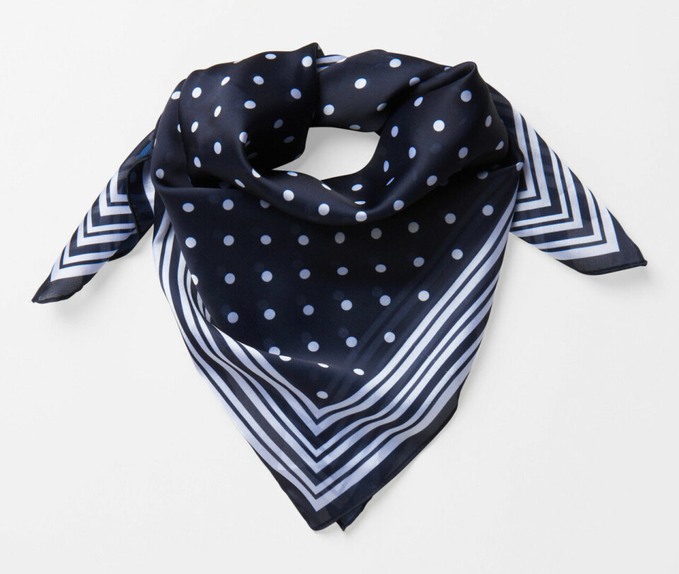 Snygga scarfs till håret – från budget till lyx