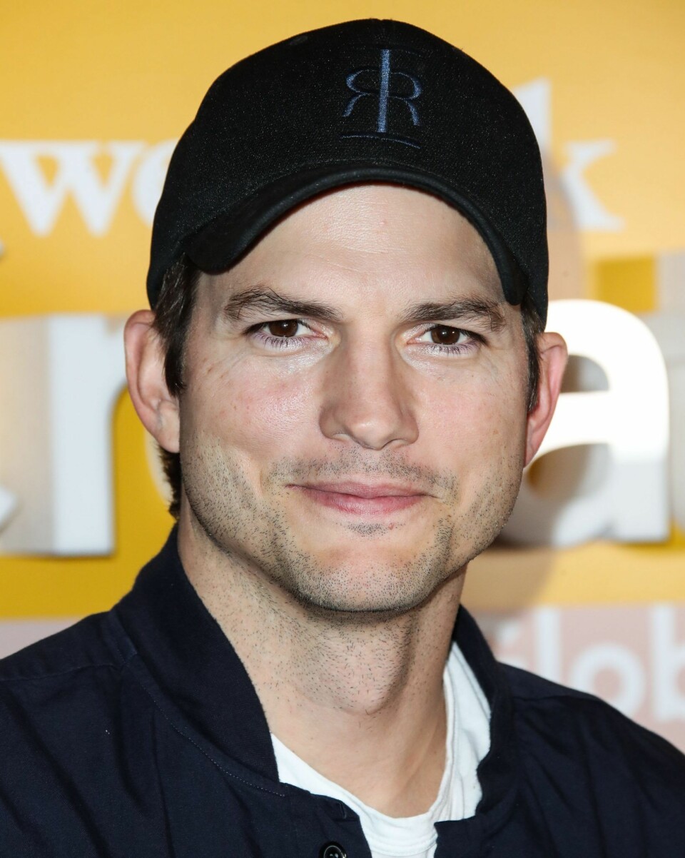 Ashton Kutcher använder sitt mellannamn i Hollywood. Ashton Kutcher använder sitt mellannamn i Hollywood.