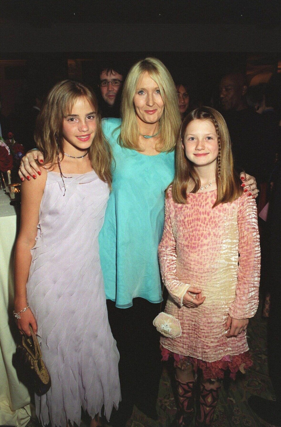 J K Rowling, Emma Watson, som spelar Hermione och Bonnie Wright, som spelar Ginny. J K Rowling, Emma Watson, som spelar Hermione och Bonnie Wright, som spelar Ginny.