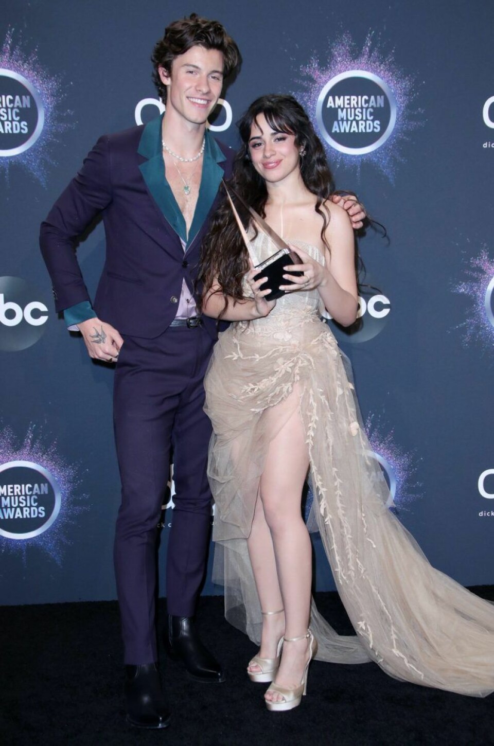 Shawn Mendes och Camila Cabello innan karantän. Shawn Mendes och Camila Cabello innan karantän.