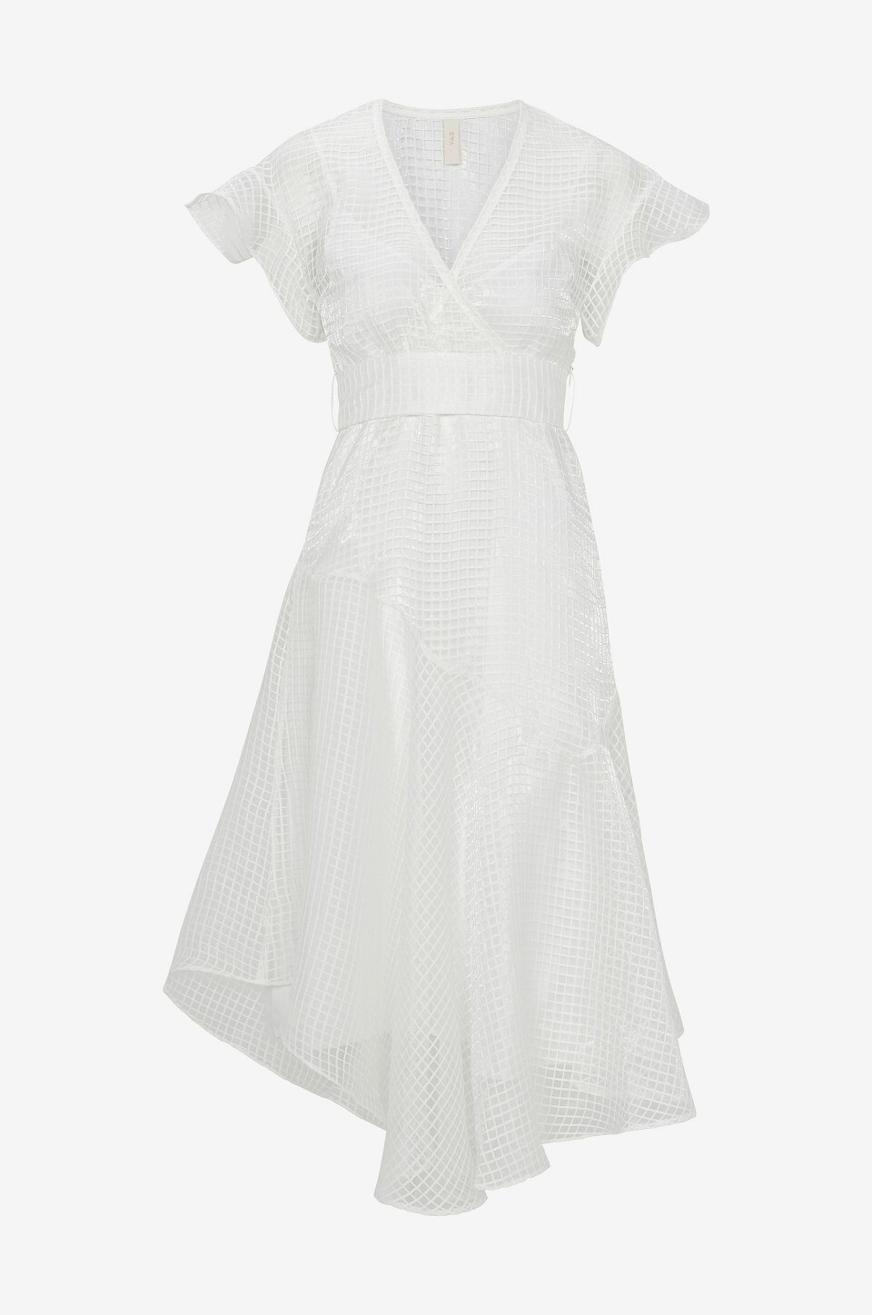 Enkla (och billiga) brudklänningar för en intim vigsel