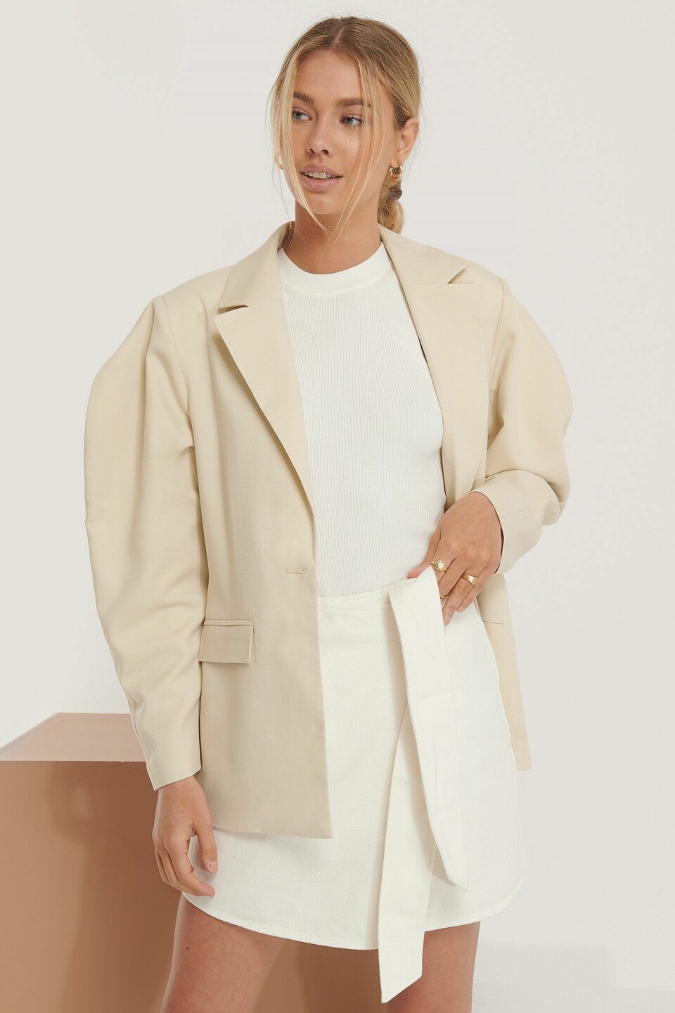 Oversized, linne och axelvaddar! Snygga kavajer till sommaren