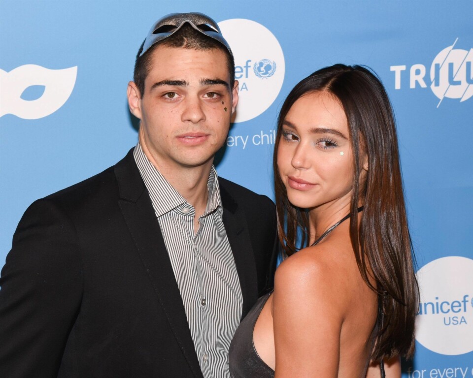 Noah Centineo och Alexis Ren har gjort slut. Noah Centineo och Alexis Ren har gjort slut.