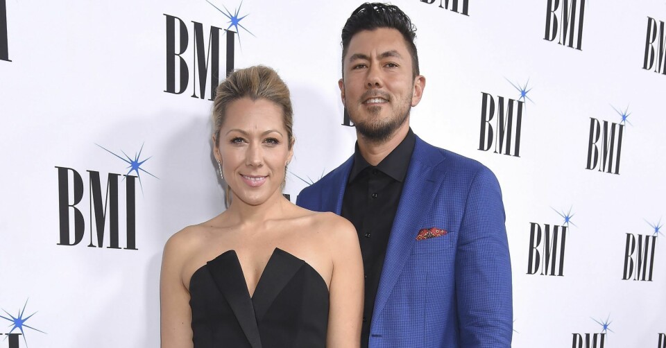 Colbie Caillat och Justin Young skiljer sig. Colbie Caillat och Justin Young skiljer sig.