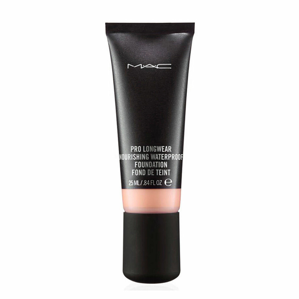 Inte bara beige – foundations i många nyanser