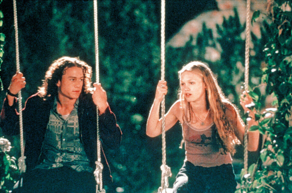 Det uppstår kärlek mellan Patrick och Kat i 10 orsaker att hata dig. Det uppstår kärlek mellan Patrick och Kat i 10 orsaker att hata dig.