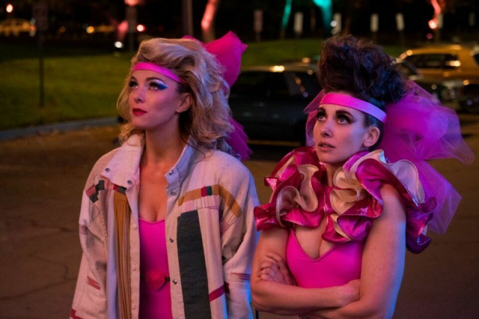 Gillar du Stranger Things kommer du älska 80-talskänslan i Glow! Gillar du Stranger Things kommer du älska 80-talskänslan i Glow!