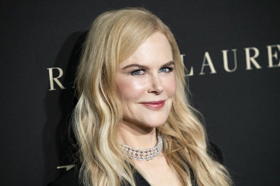 Nicole Kidman gör det som krävs för en roll. Byter hand, till exempel. Nicole Kidman gör det som krävs för en roll. Byter hand, till exempel.