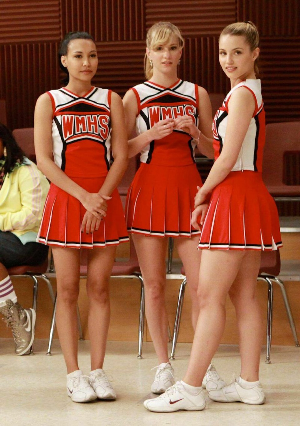 Naya Rivera längst till vänster spelade Santana, Heather Morris i mitten spelade Brittany och Dianna Agron längst till höger spelade Quinn. Naya Rivera längst till vänster spelade Santana, Heather Morris i mitten spelade Brittany och Dianna Agron längst till höger spelade Quinn.