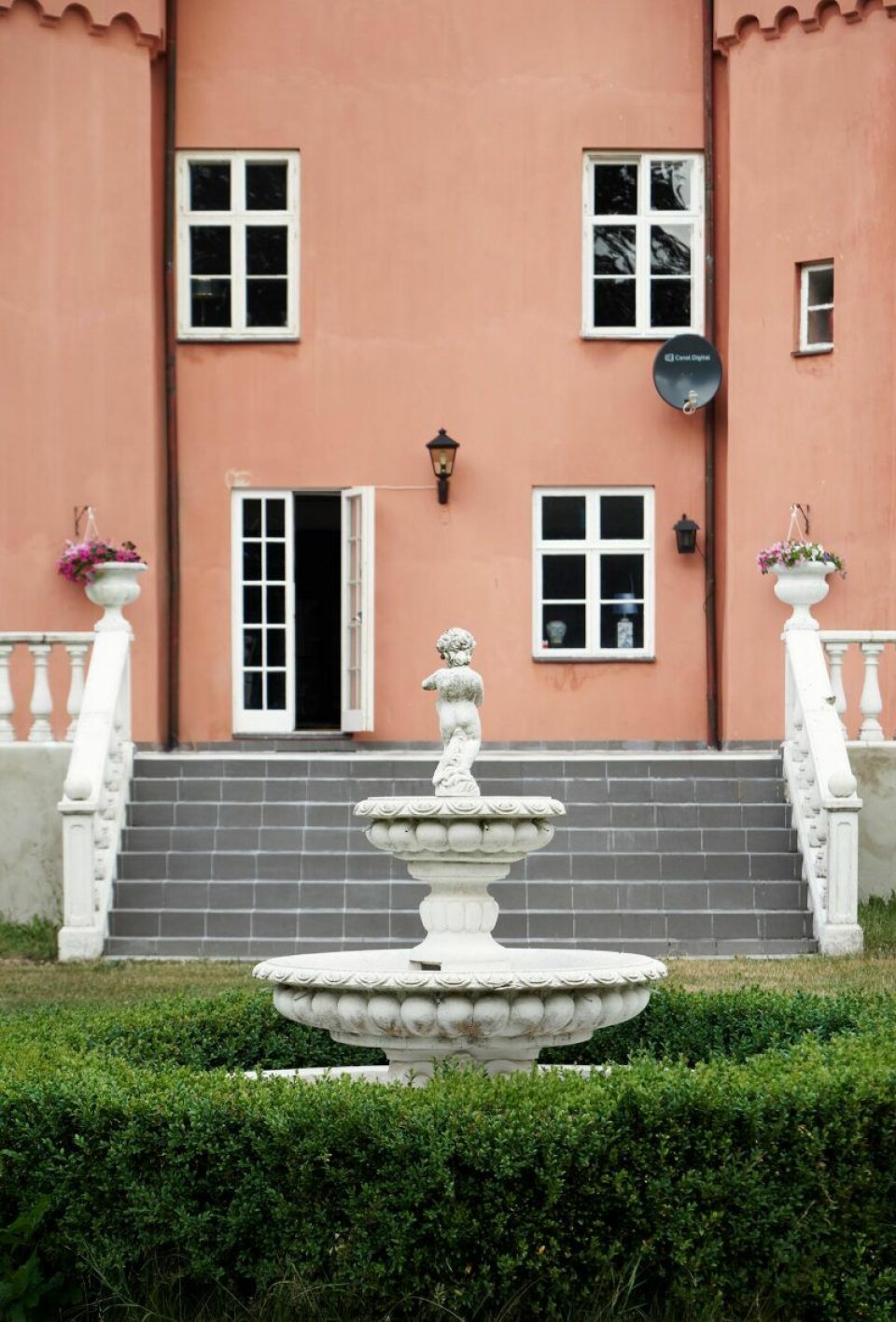 Slottet Gärsnäs till salu – se bilderna här