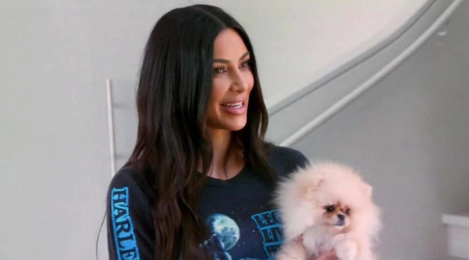 Kim Kardashian med Sushi. Kim Kardashian med Sushi.
