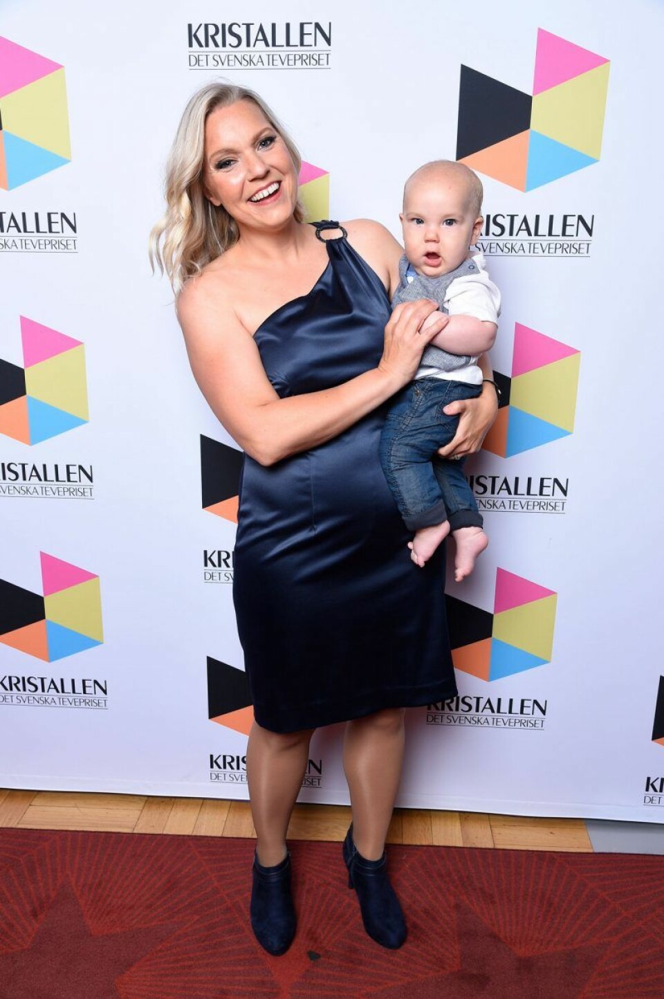 Carina Bergfeldt med sonen Hamilton. Carina Bergfeldt med sonen Hamilton.