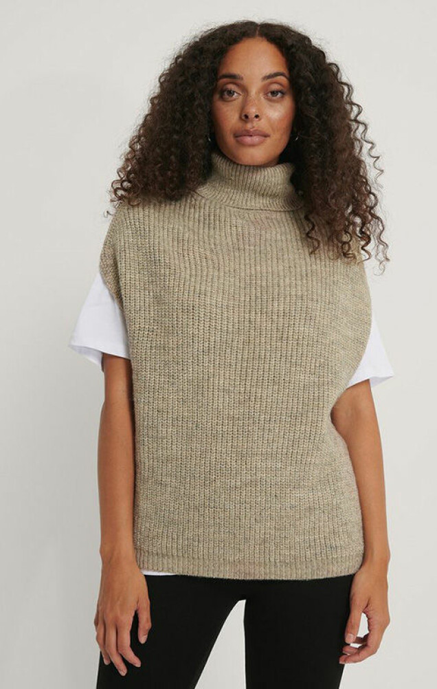 Höstens trendplagg! 18 stickade västar under 500 kronor