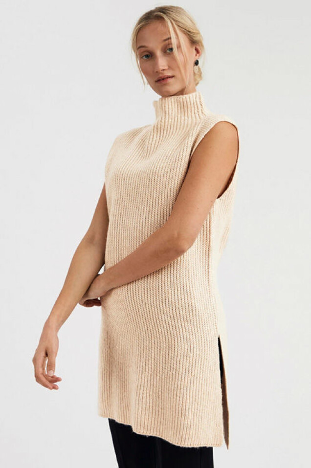 Höstens trendplagg! 18 stickade västar under 500 kronor