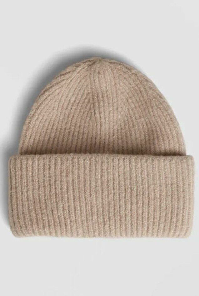 Vinterns finaste mössor i trendiga nyanser 2020
