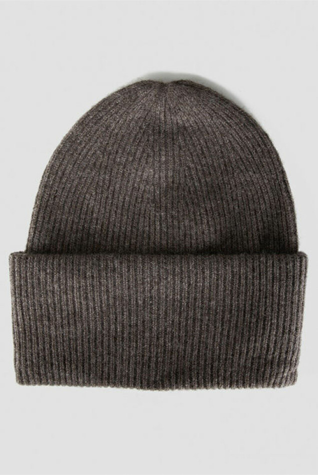 Vinterns finaste mössor i trendiga nyanser 2020