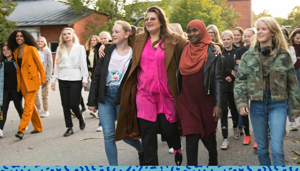 Varför sjunker tjejers självförtroende i puberten? Se Kakans grymma svar på tal