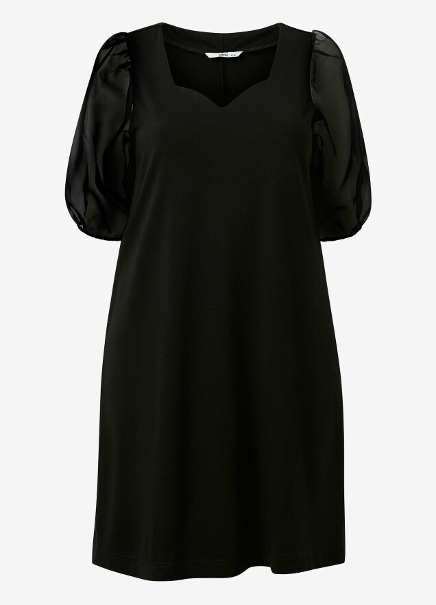 Kakan släpper festkollektion med Ellos – se alla plagg här