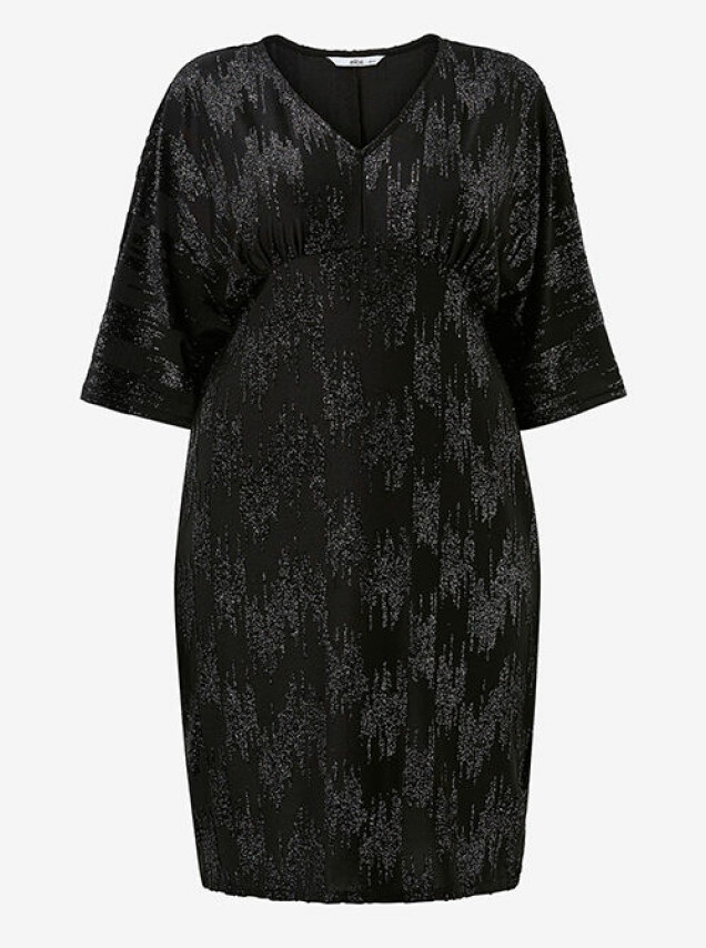 Kakan släpper festkollektion med Ellos – se alla plagg här