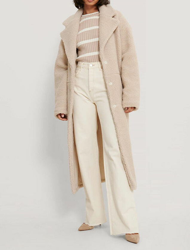 För dig som alltid fryser – teddyjackan är fortfarande lika het