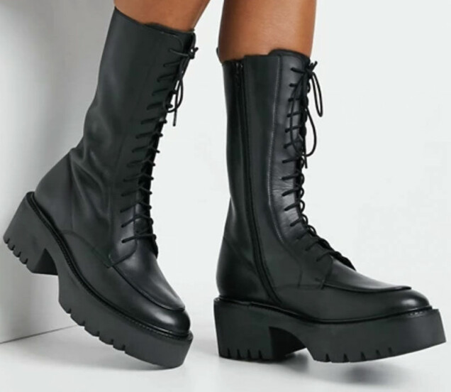 I vinter bär vi chunky boots med högt skaft