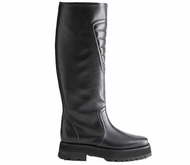 I vinter bär vi chunky boots med högt skaft