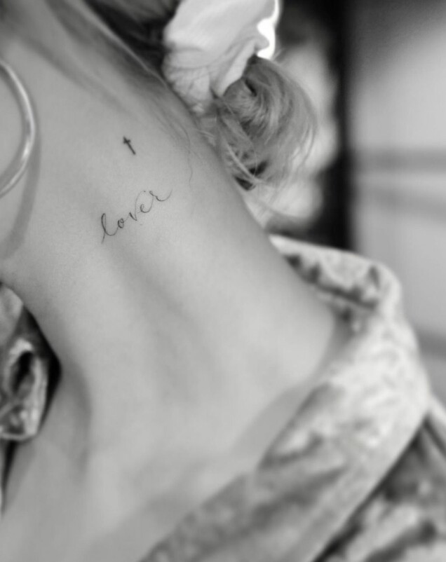 Hailey Biebers mini-tatueringar och deras betydelse