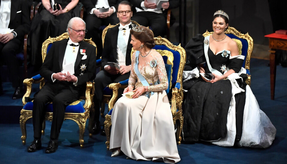 Kungen, drottningen, kronprinsessan Victoria och prins Daniel vid Nobelfestligheterna 2019. Kungen, drottningen, kronprinsessan Victoria och prins Daniel vid Nobelfestligheterna 2019.