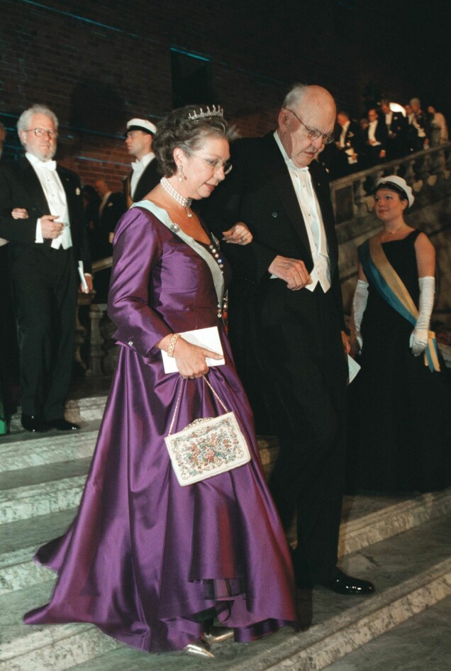 Nobelklänningarna från år 2000 – se alla bilder här