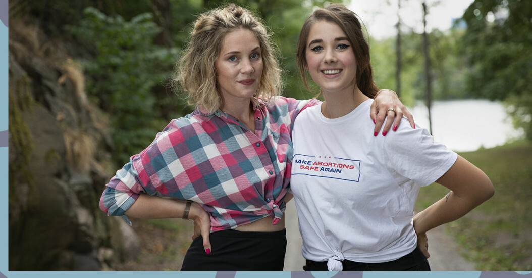 Anna och Amanda från podcasten Alla våra ligg är gravida – samtidigt!