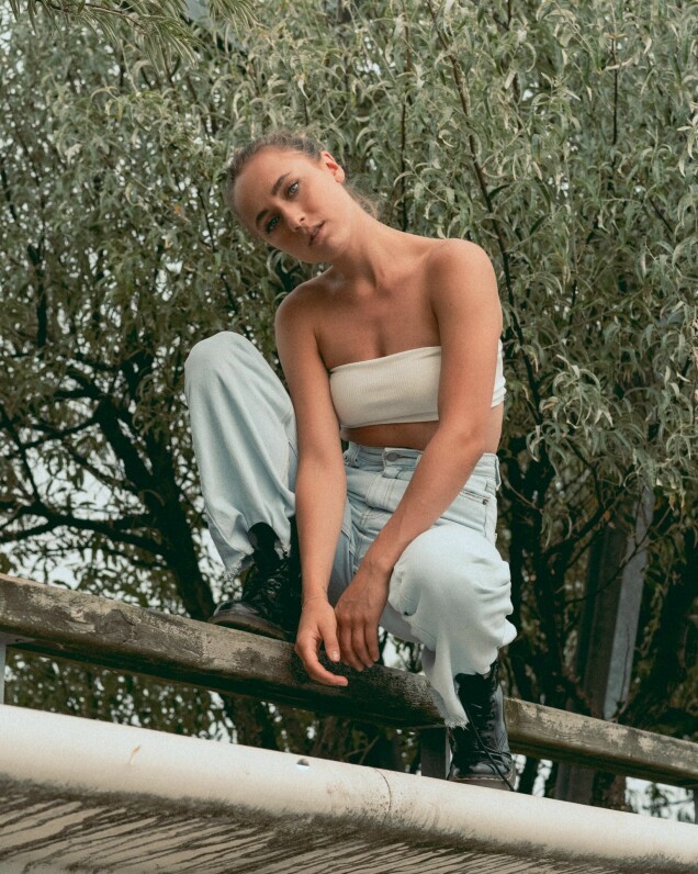 Sabina beundrar själv artister som vågar visa sina känslor i musiken. Sabina beundrar själv artister som vågar visa sina känslor i musiken.