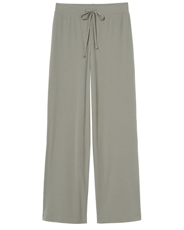 H&M släpper loungewear-kollektion tillsammans med Yrsa Daley-Ward – se den här