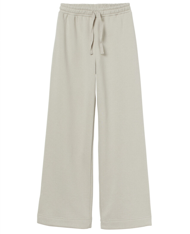 H&M släpper loungewear-kollektion tillsammans med Yrsa Daley-Ward – se den här