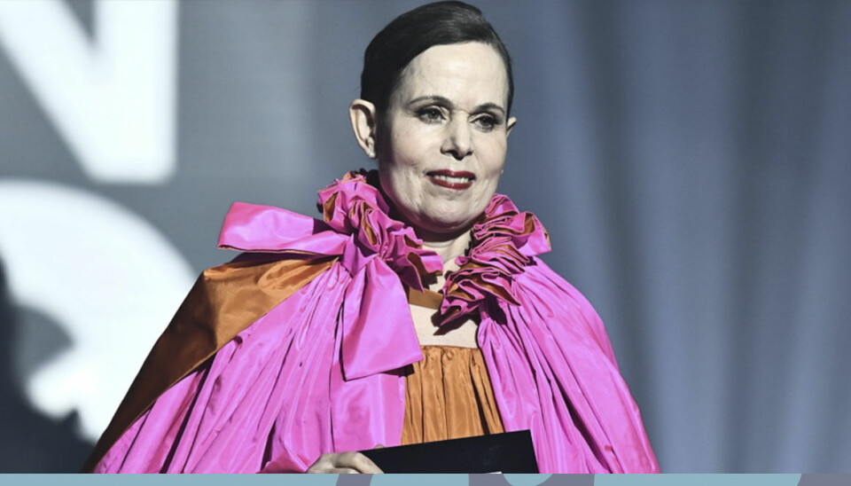 Sara Danius plagg visas upp och auktioneras ut i ny unik utställning