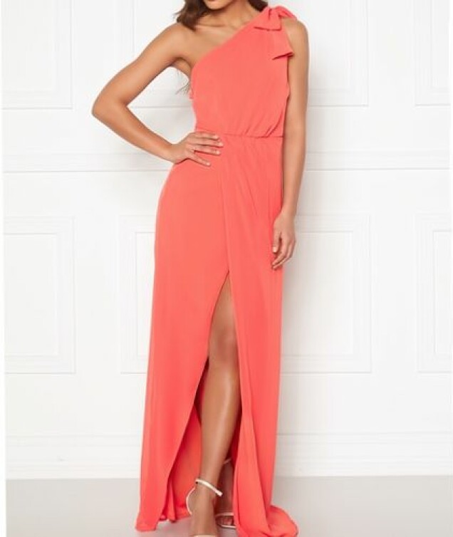 30 snygga (och billiga!) balklänningar och maxiklänningar