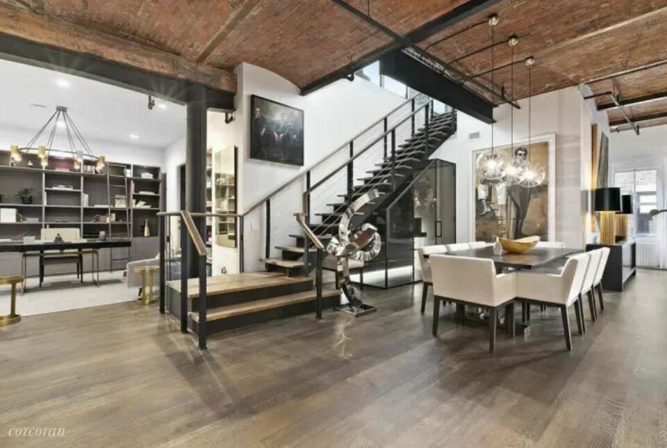 Kontoret, matsalen och vinrummet. Kontoret, matsalen och vinrummet.