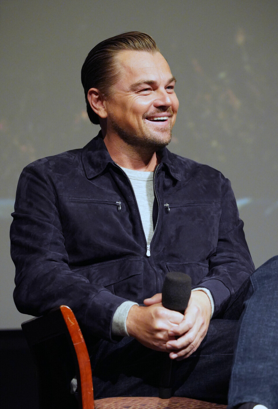 Kändisar som aldrig ler på bild – när de faktiskt ler på bild