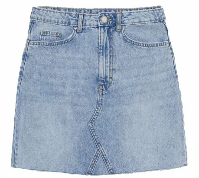 Jeanskjolen är alltid ett säkert kort! Här är 15 snygga köp