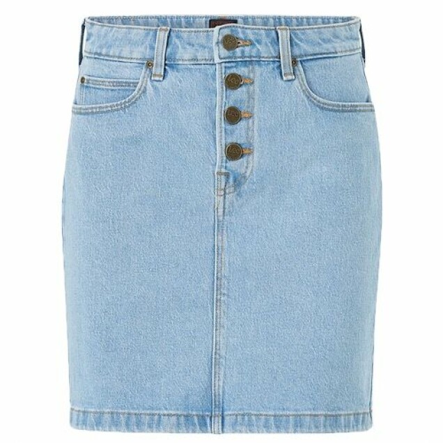 Jeanskjolen är alltid ett säkert kort! Här är 15 snygga köp